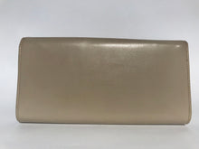 Two Tone Tan 1970s Button Vinyl Clutch
