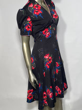 Late 1970s Poppy Flower Belt Back Puffed Sleeve Dress