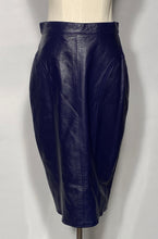 Purple Leather By Skirt Deja Vu Size Small - Waist 28