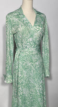 Vintage  1970s Green Wheat Scene  Wrap Dress