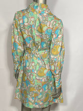 Early 1970s Green Textured 2 Piece Polyester Belted Mini Paisley Shift Dress