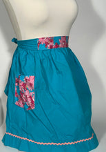 Late 60s Early 70s Blue With Pink Floral Print Apron & Pockets