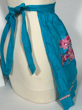 Late 60s Early 70s Blue With Pink Floral Print Apron & Pockets