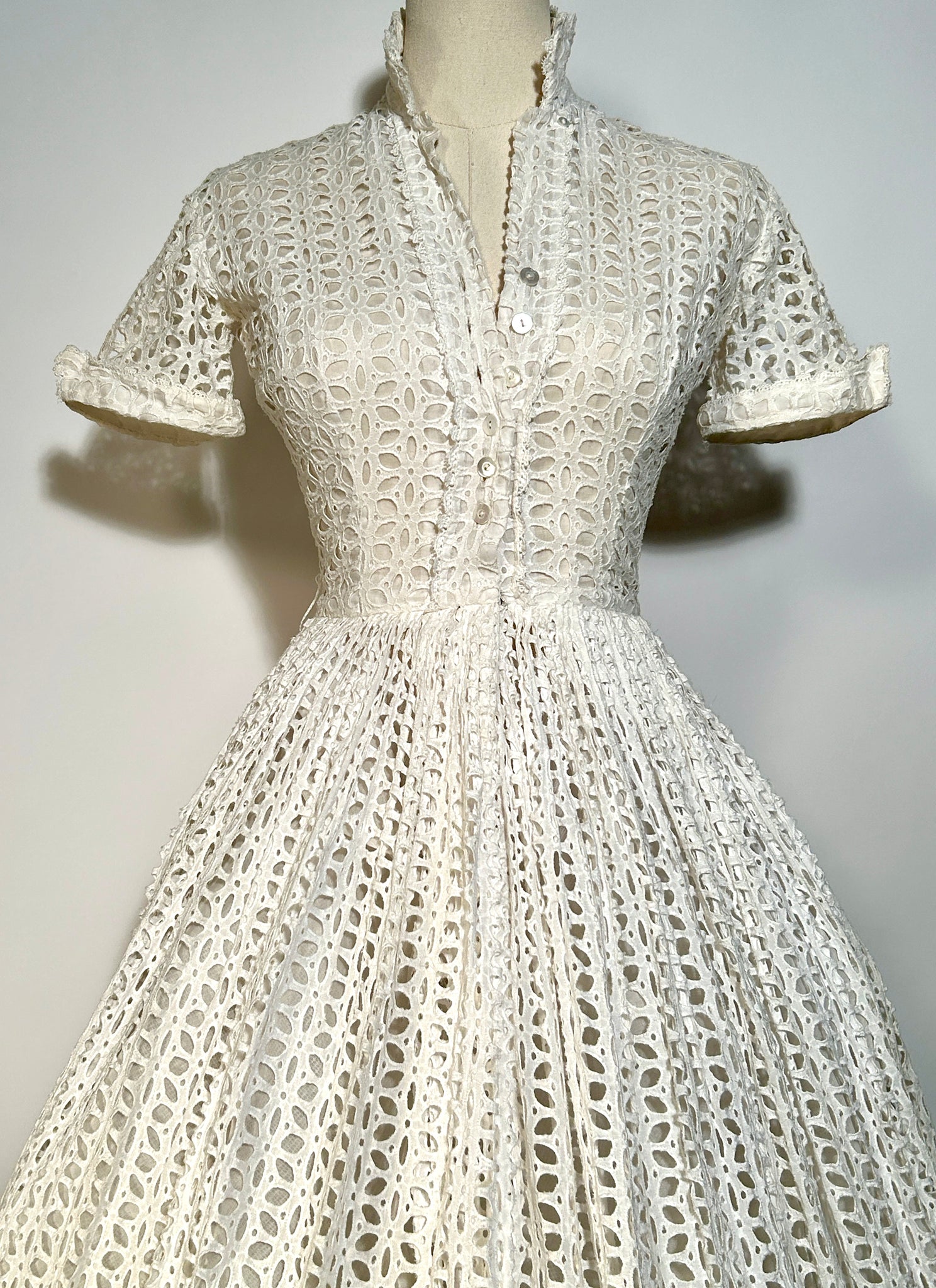 1950s Cotton Full Circle White Lace Eyelet Shirt Day Dress – Divine Finds®