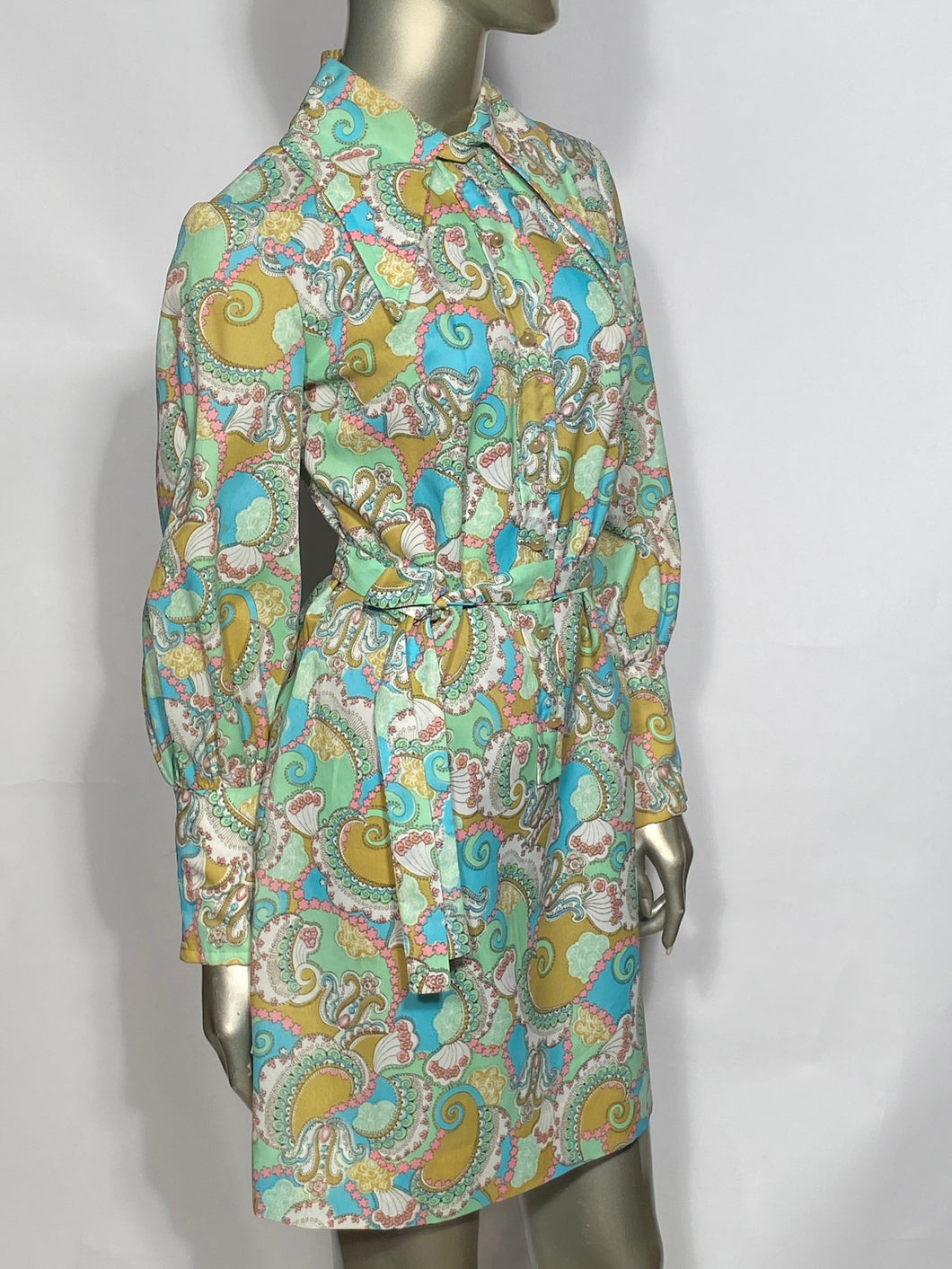 Early 1970s Green Textured 2 Piece Polyester Belted Mini Paisley Shift Dress