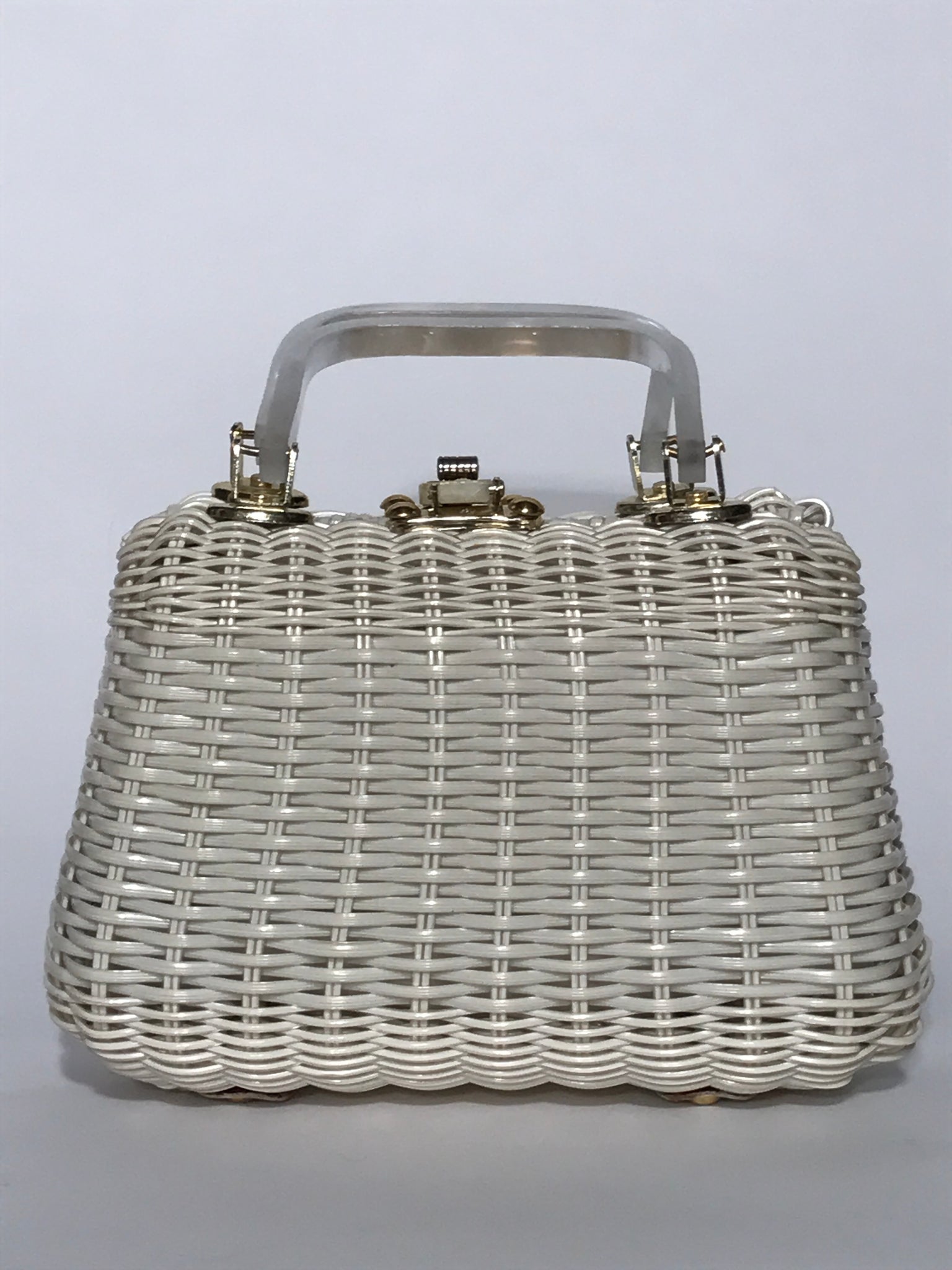Adèle Seashell Wicker Handbag – OMNIA